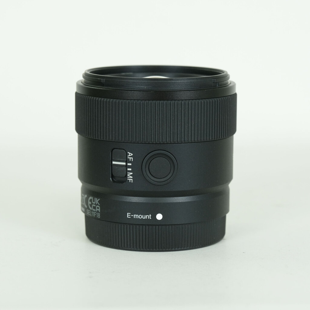 SONY E 11mm F1.8 SEL11F18