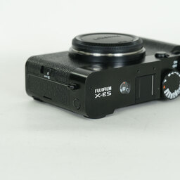 FUJIFILM X-E5