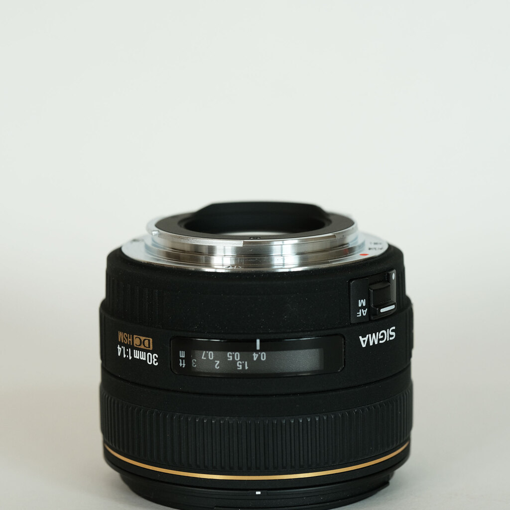SIGMA 30mm F1.4 EX DC HSM [キヤノン用]の出品 | ONE SCENE（ワンシーン）
