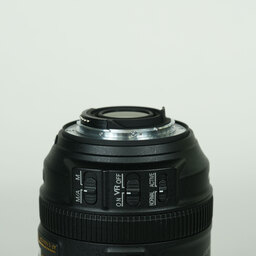 Nikon AF-S DX NIKKOR 18-300mm F3.5-5.6G ED VR Nikon AF-S DX NIKKOR 18-300mm F3.5-5.6G ED VR