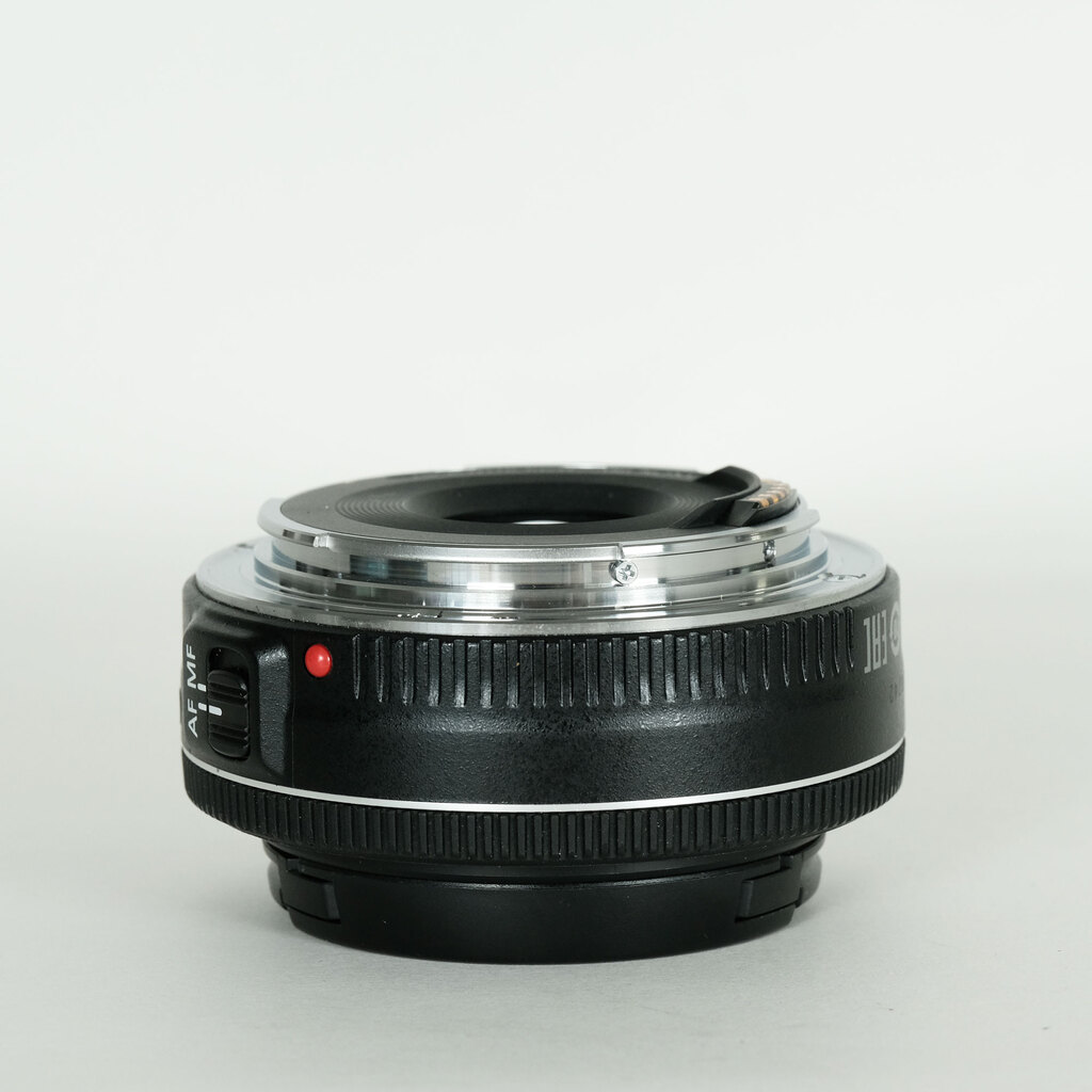 Canon EF40mm F2.8 STM