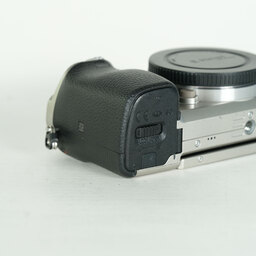 SONY α6000(ILCE-6000) SONY α6000(ILCE-6000)