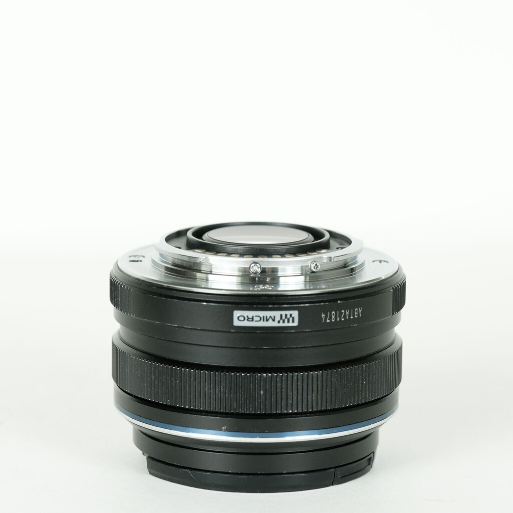 OLYMPUS M.ZUIKO DIGITAL 17mm F1.8