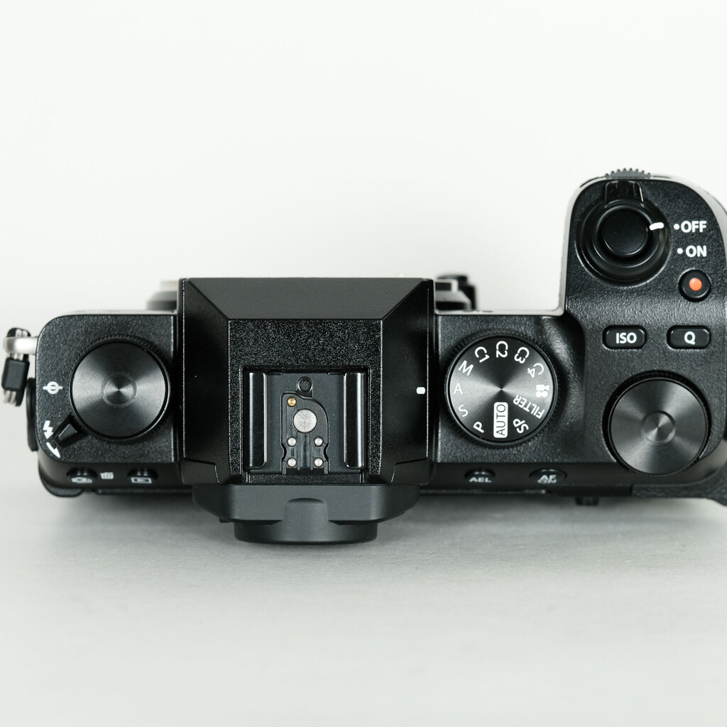 FUJIFILM X-S10 FUJIFILM X-S10