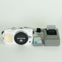 OLYMPUS PEN Lite E-PL6 ボディ ホワイト
