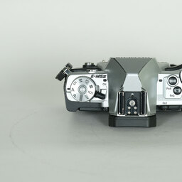 OLYMPUS OM-D E-M5 Mark II