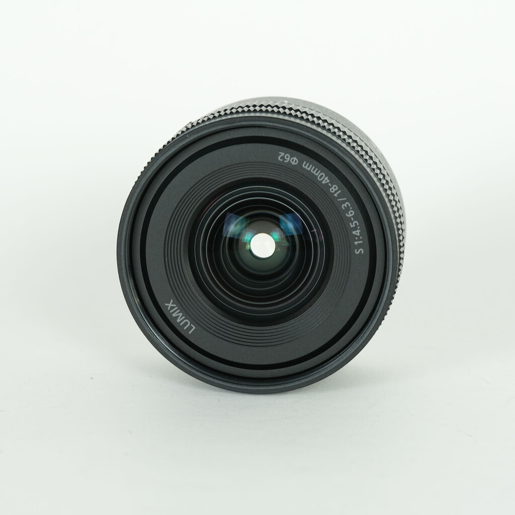 Panasonic LUMIX S 18-40mm F4.5-6.3 Panasonic LUMIX S 18-40mm F4.5-6.3