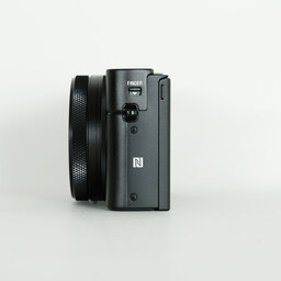 SONY Cyber-shot DSC-RX100M7