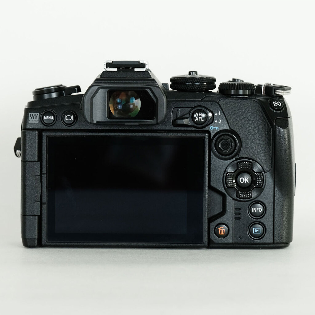 OLYMPUS OM-D E-M1 Mark III