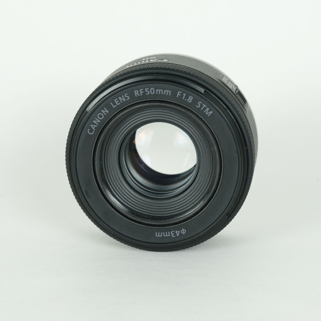 Canon RF50mm F1.8 STMの出品 | ONE SCENE（ワンシーン）