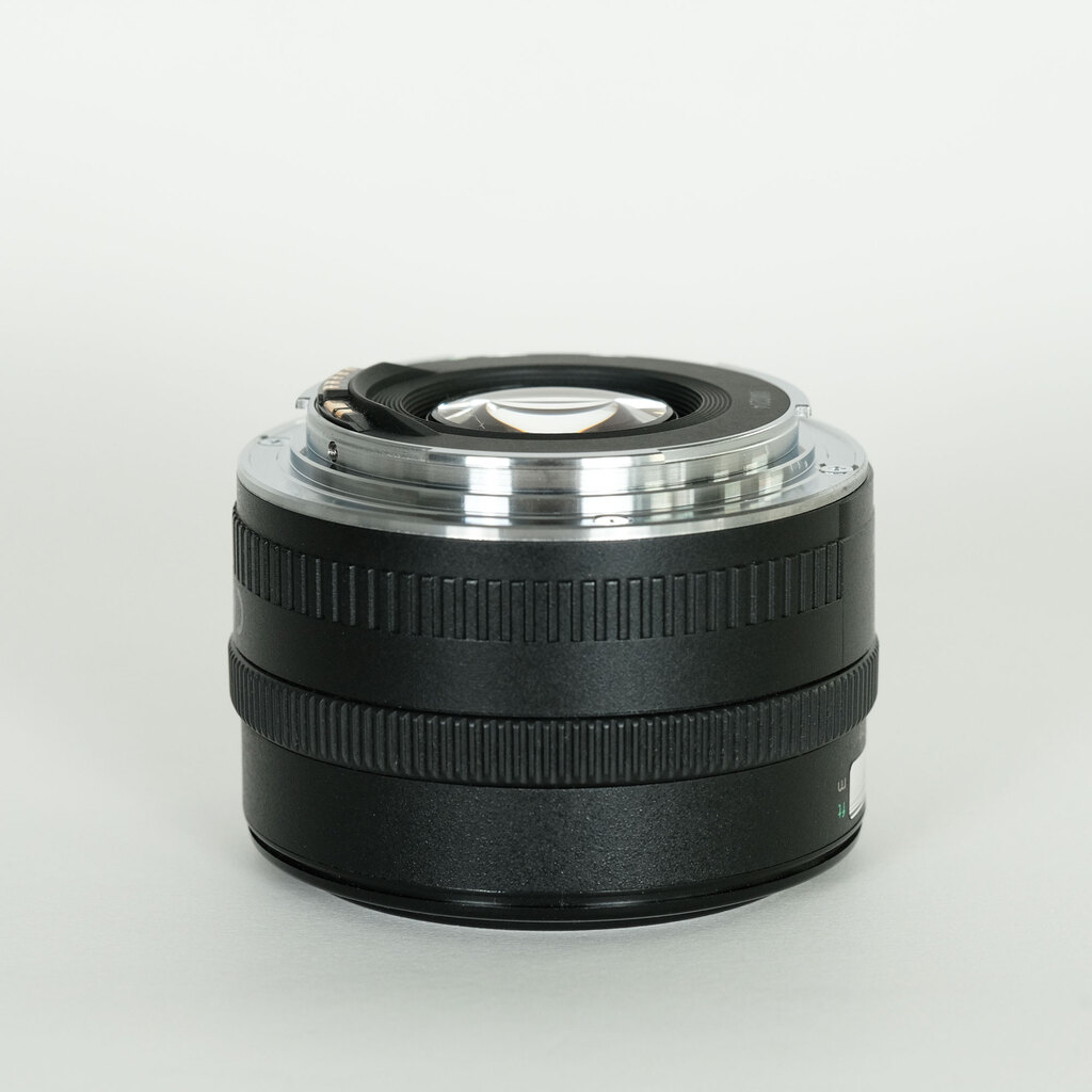 Canon EF35mm F2 Canon EF35mm F2