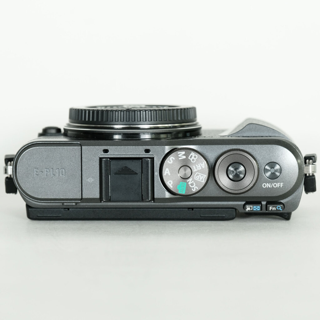 OLYMPUS PEN E-PL10