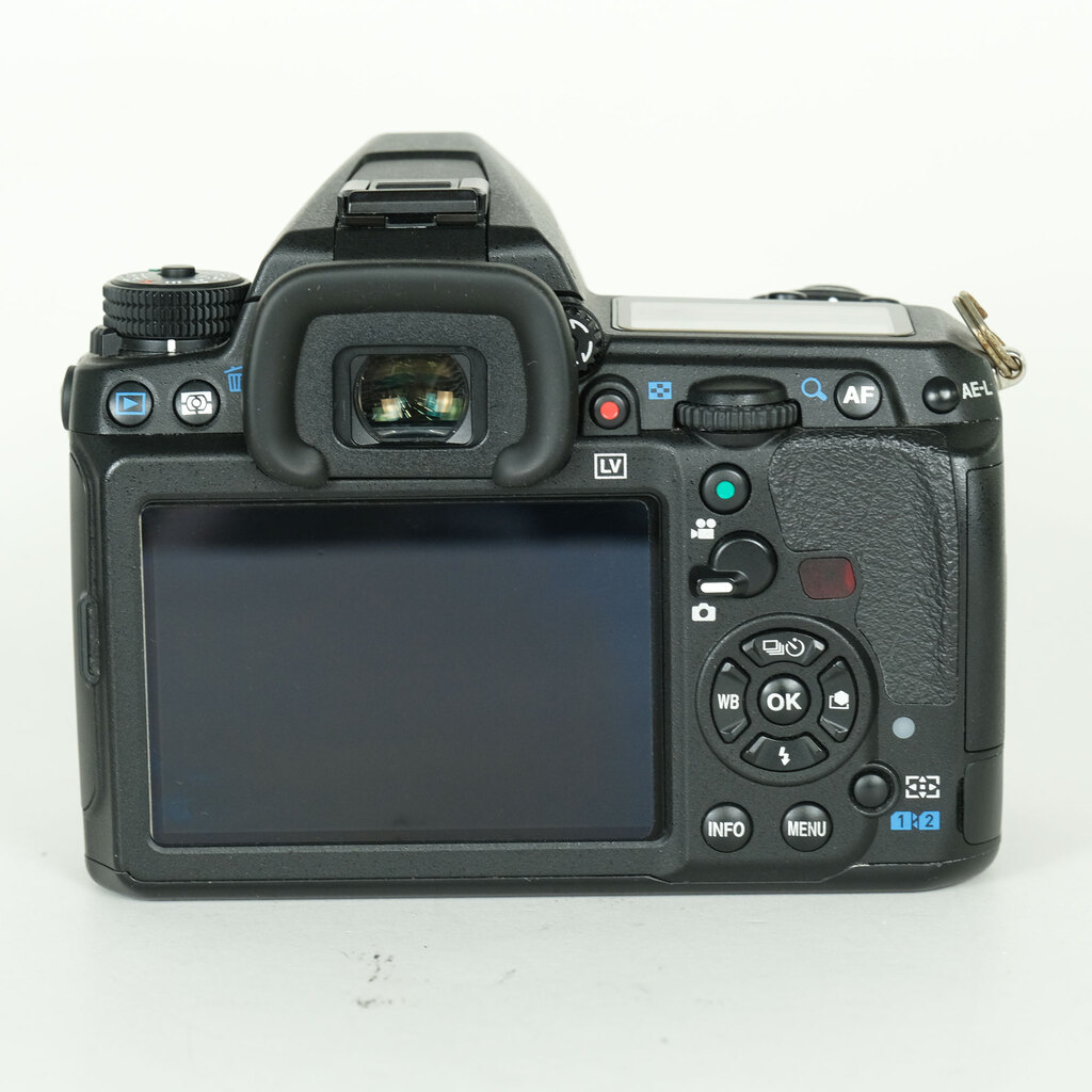 PENTAX K-3 II �{�f�B