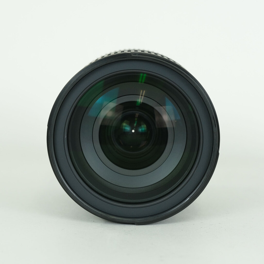 Nikon AF-S NIKKOR 28-300mm f/3.5-5.6G ED VR Nikon AF-S NIKKOR 28-300mm f/3.5-5.6G ED VR