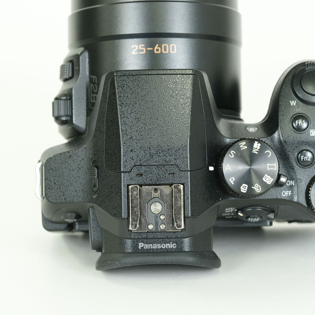 Panasonic LUMIX DMC-FZ300