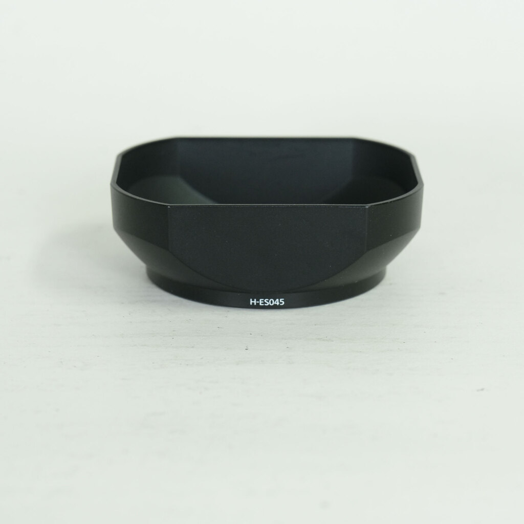Panasonic LEICA DG MACRO-ELMARIT 45mm F2.8 ASPH. MEGA O.I.S.