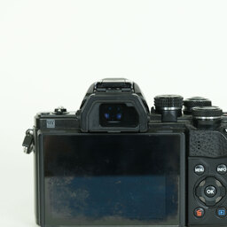 OLYMPUS OM-D E-M10 Mark II OLYMPUS OM-D E-M10 Mark II