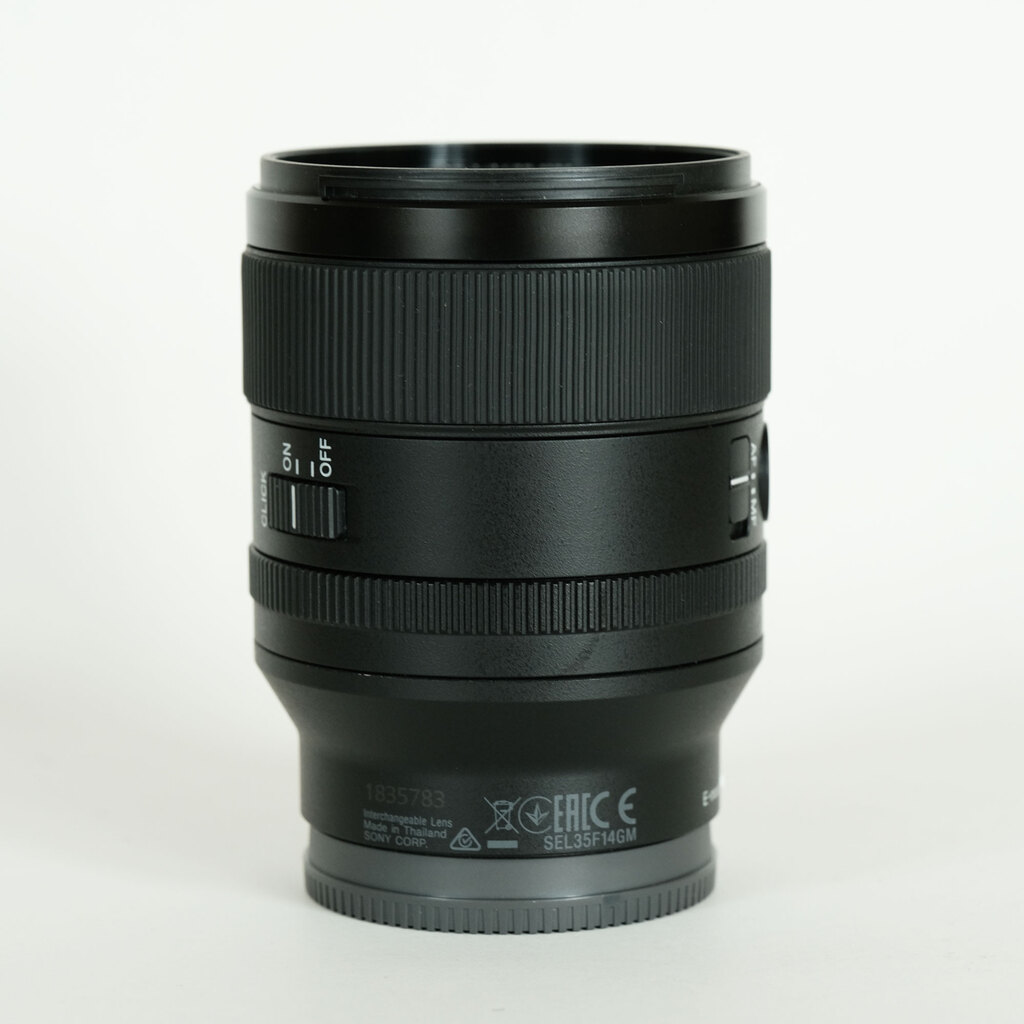 SONY FE 35mm F1.4 GM SEL35F14GMの出品 | ONE SCENE（ワンシーン）