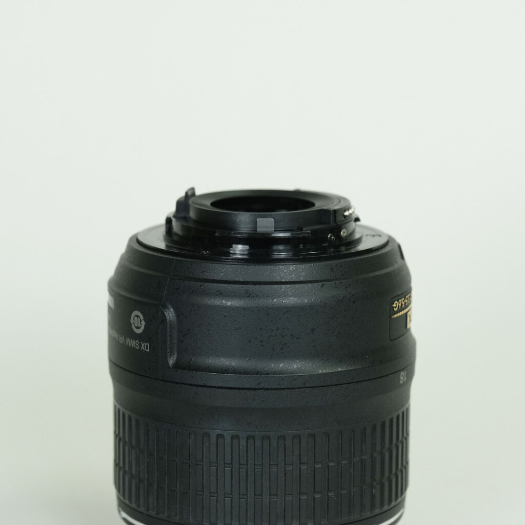 Nikon AF-S DX NIKKOR 18-55mm F3.5-5.6 G VR