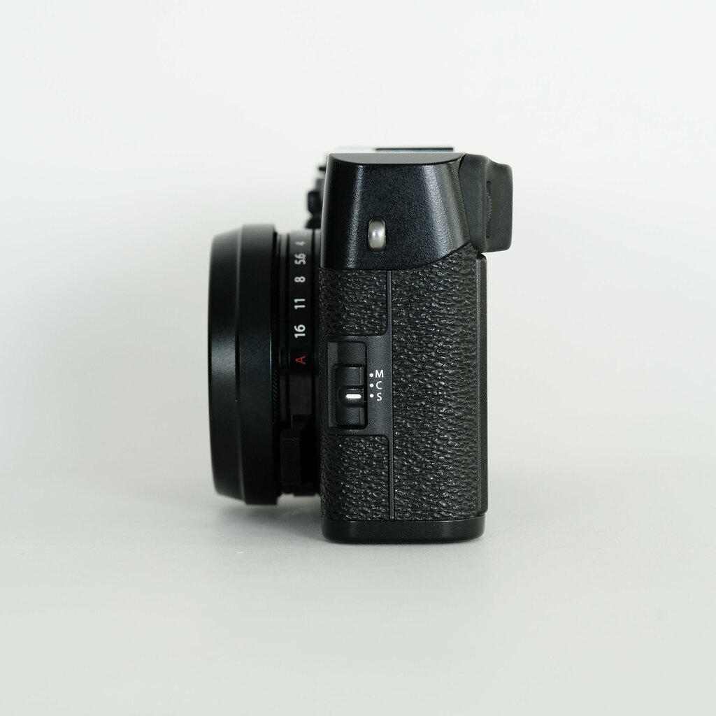FUJIFILM X100F ブラック