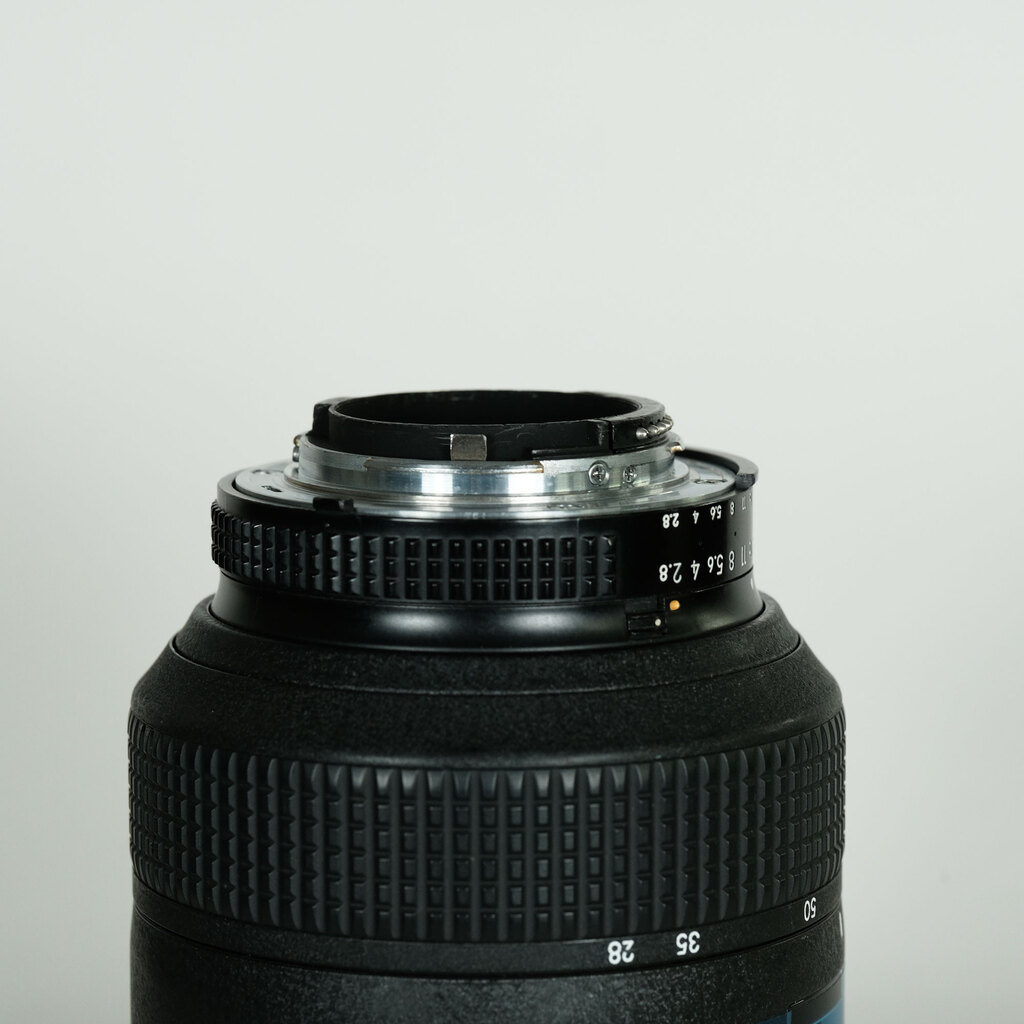 Nikon AF-S ED 28-70mm F2.8 D ブラック