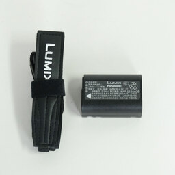 Panasonic LUMIX DC-S9 Panasonic LUMIX DC-S9