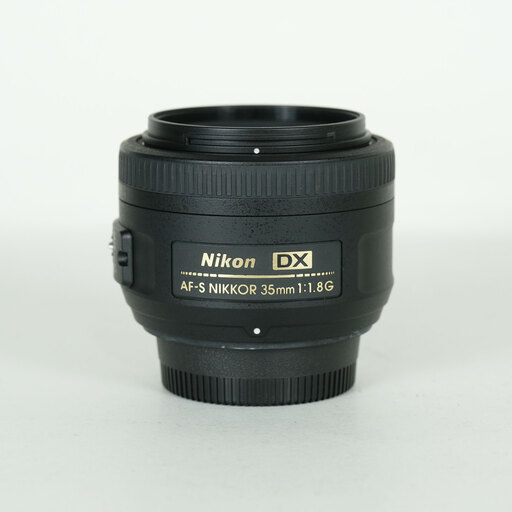 Nikon AF-S DX NIKKOR 35mm f/1.8Gを徹底解説。作例からレビューまで