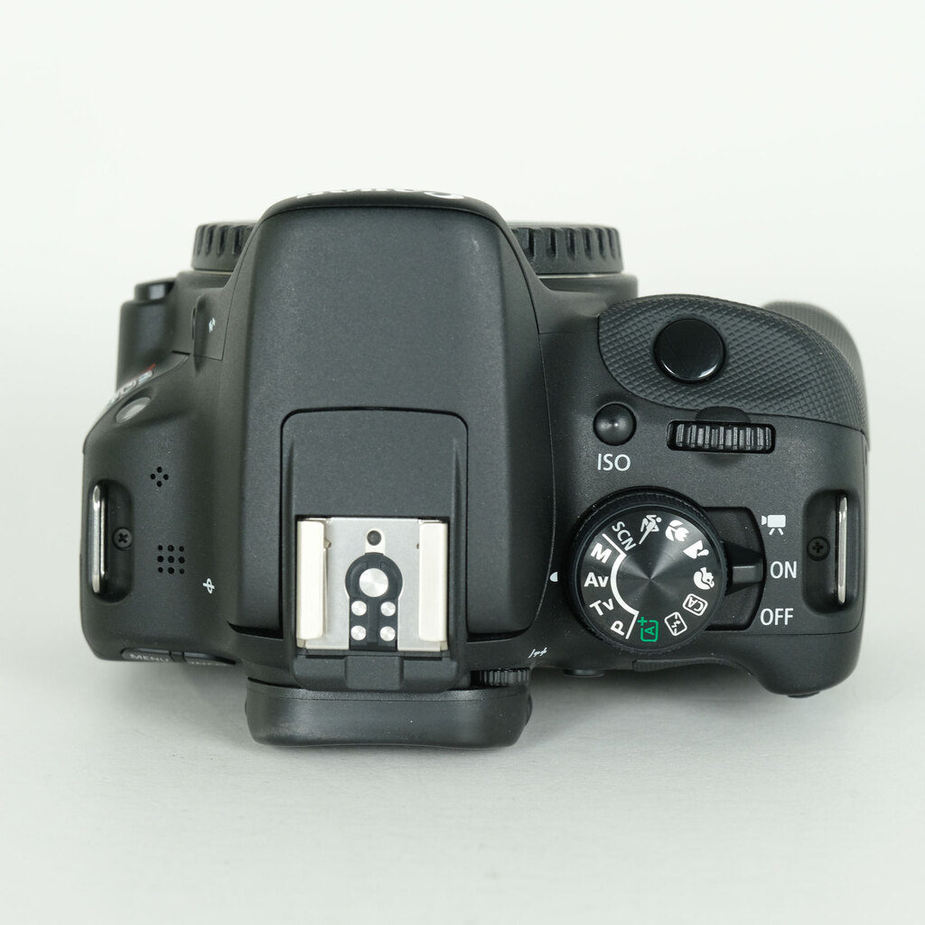Canon EOS Kiss X7