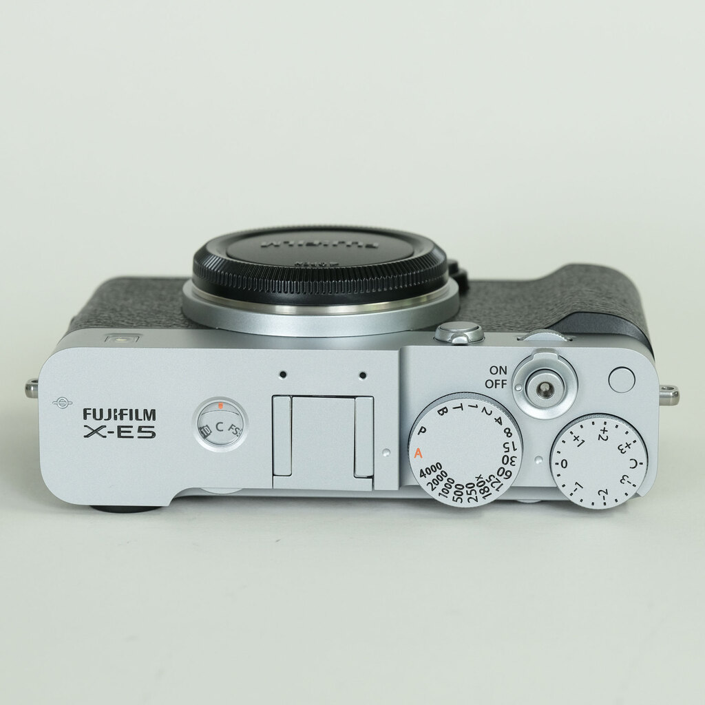 FUJIFILM X-E5