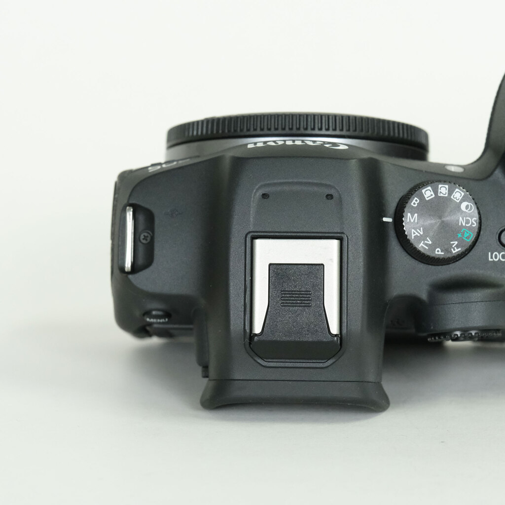 Canon EOS R7 Canon EOS R7