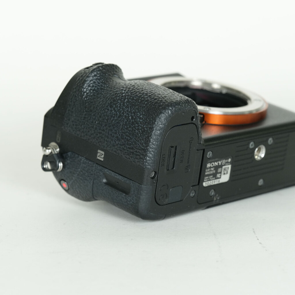 SONY α7 II（ILCE-7M2）