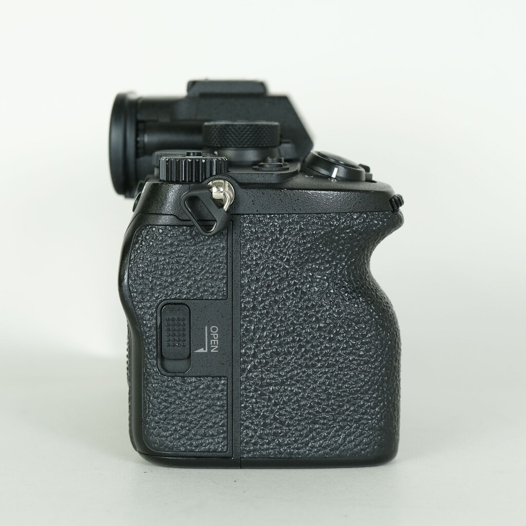 SONY α7 IV(ILCE-7M4) SONY α7 IV(ILCE-7M4)