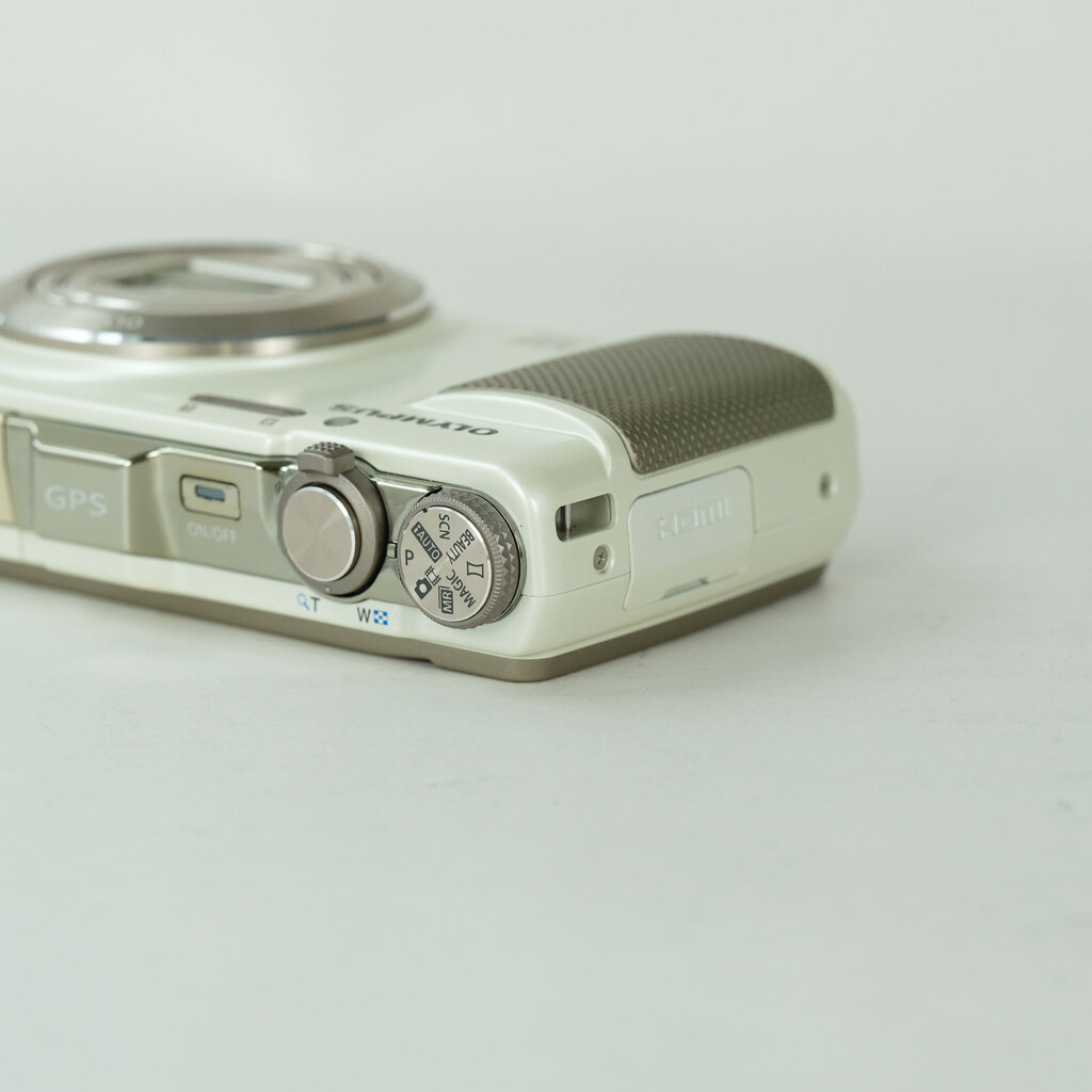 多機能　OLYMPUS デジタルカメラ SH-25MR 訳あり OLYMPUS SH-25MR WHT ホワイトの出品 | ONE SCENE（ワンシーン）