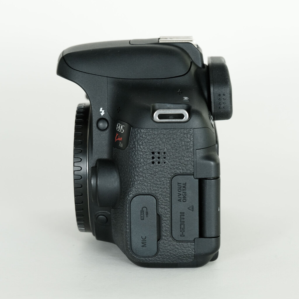 Canon EOS Kiss X8i Canon EOS Kiss X8i