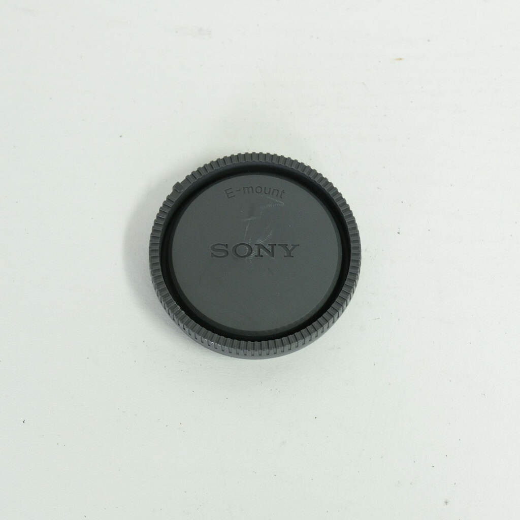 SONY E 18-135mm F3.5-5.6 OSS SEL18135