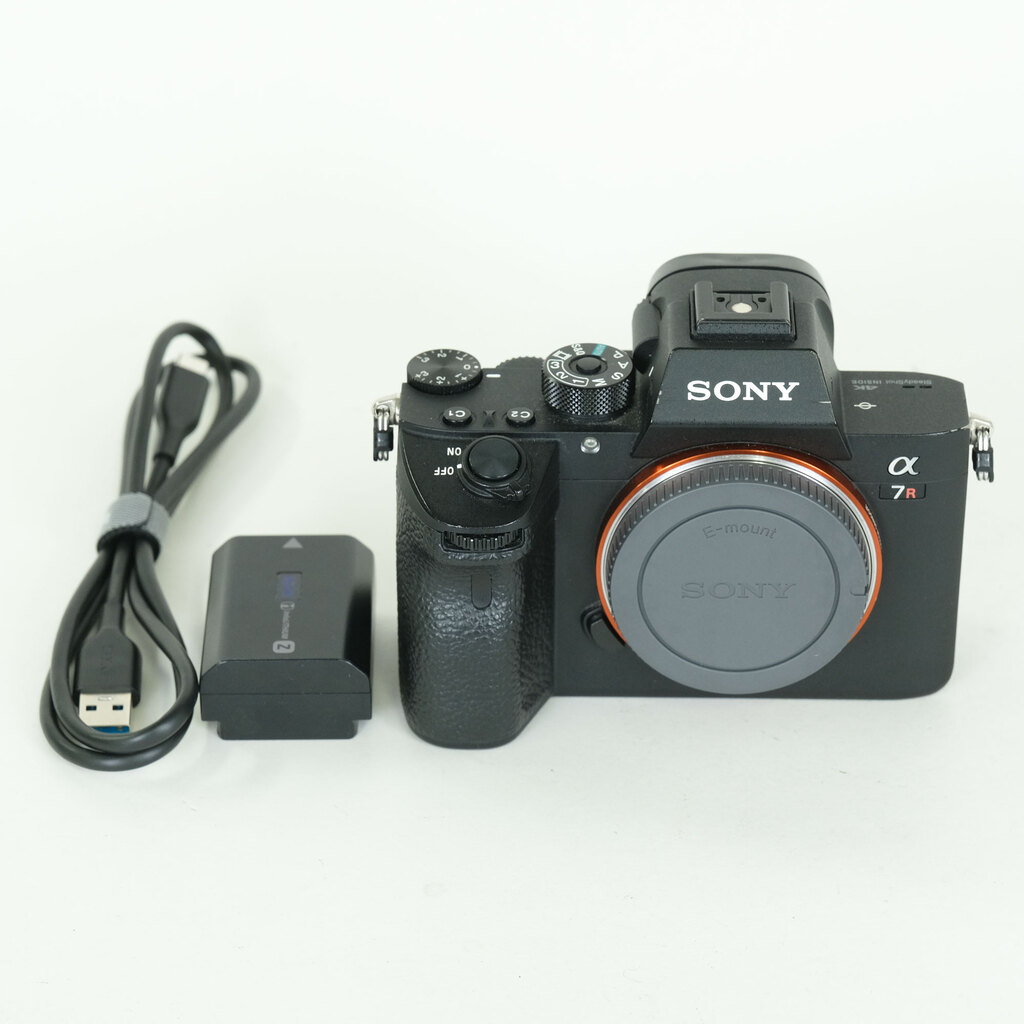 SONY α7R III（ILCE-7RM3）の出品 | ONE SCENE（ワンシーン）