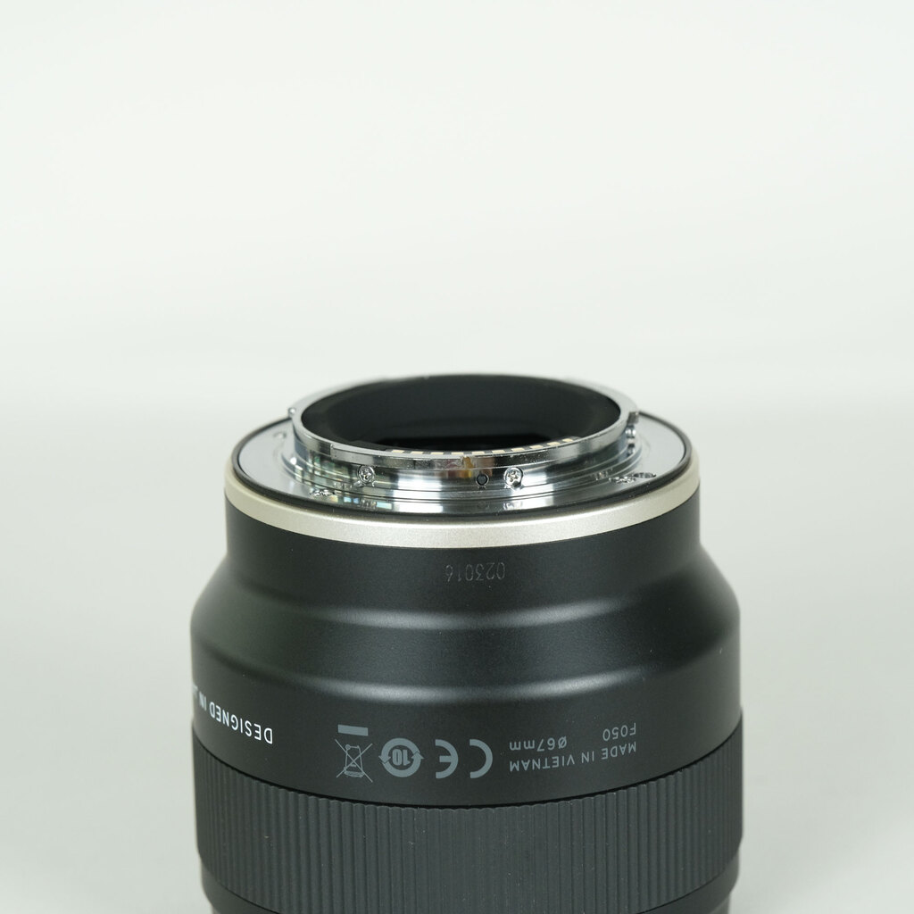 TAMRON 20mm F/2.8 Di III OSD M1:2 (Model F050) [ソニーE用]の出品