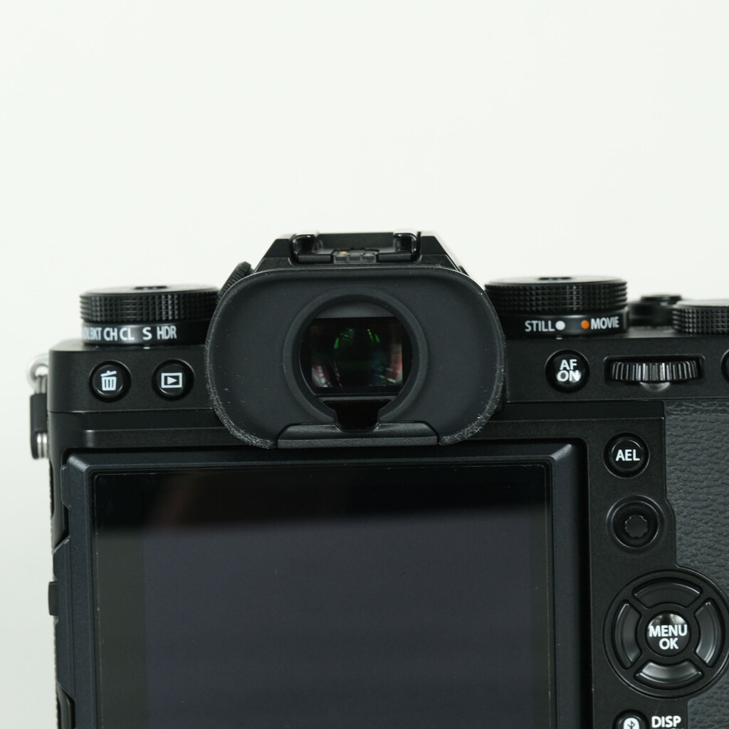 FUJIFILM X-T5