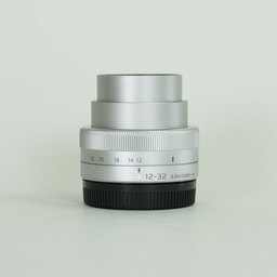 Panasonic LUMIX G VARIO 12-32mm / F3.5-5.6 ASPH. / MEGA O.I.S.