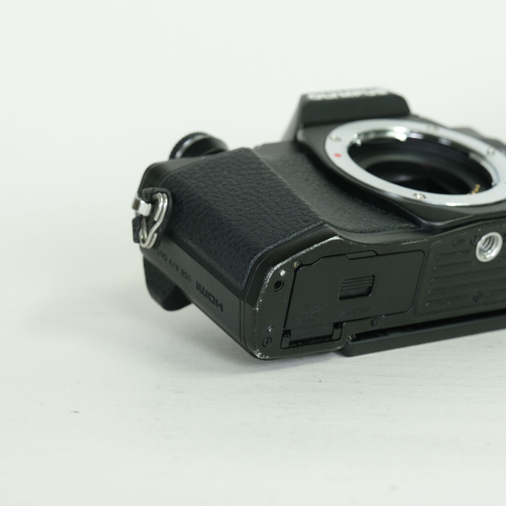 OLYMPUS OM-D E-M10 Mark II