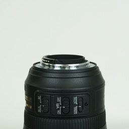 Nikon AF-S VR Zoom-Nikkor 70-300mm F4.5-5.6G IF-ED Nikon AF-S VR Zoom-Nikkor 70-300mm F4.5-5.6G IF-ED