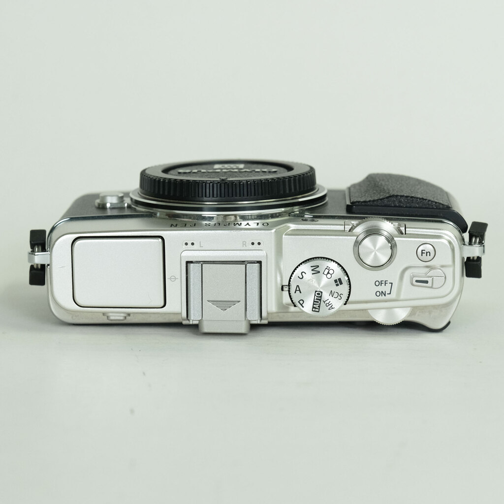 OLYMPUS PEN E-P5 ボディ シルバー OLYMPUS PEN E-P5 ボディ シルバー