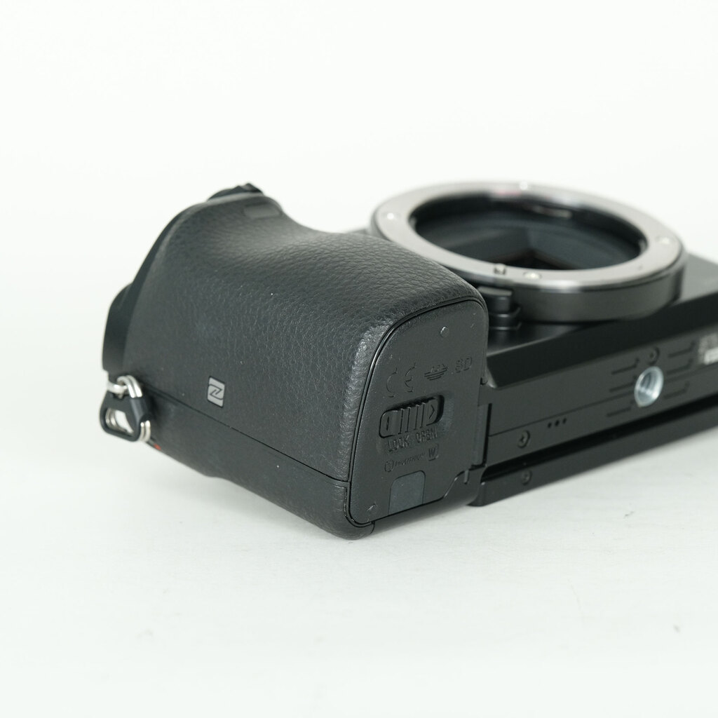 SONY α6000（ILCE-6000）の出品 | ONE SCENE（ワンシーン）