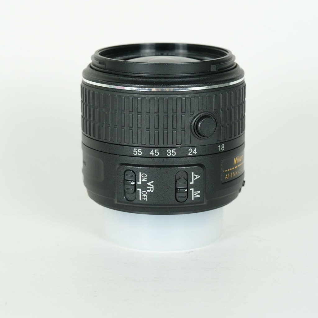 Nikon AF-S DX NIKKOR 18-55mm f3.5-5.6G VR II