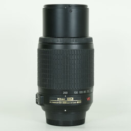 Nikon AF-S DX VR Zoom-Nikkor 55-200mm F4-5.6G IF-ED Nikon AF-S DX VR Zoom-Nikkor 55-200mm F4-5.6G IF-ED