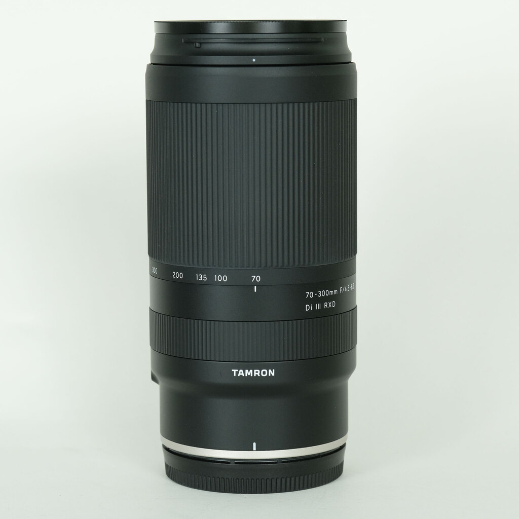 TAMRON 70-300mm F/4.5-6.3 Di III RXD (Model A047) [�j�R��Z�p]