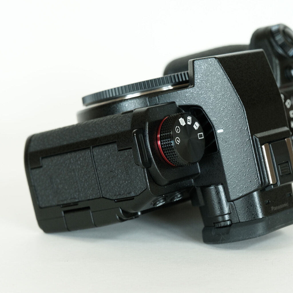 Panasonic LUMIX S5II DC-S5M2