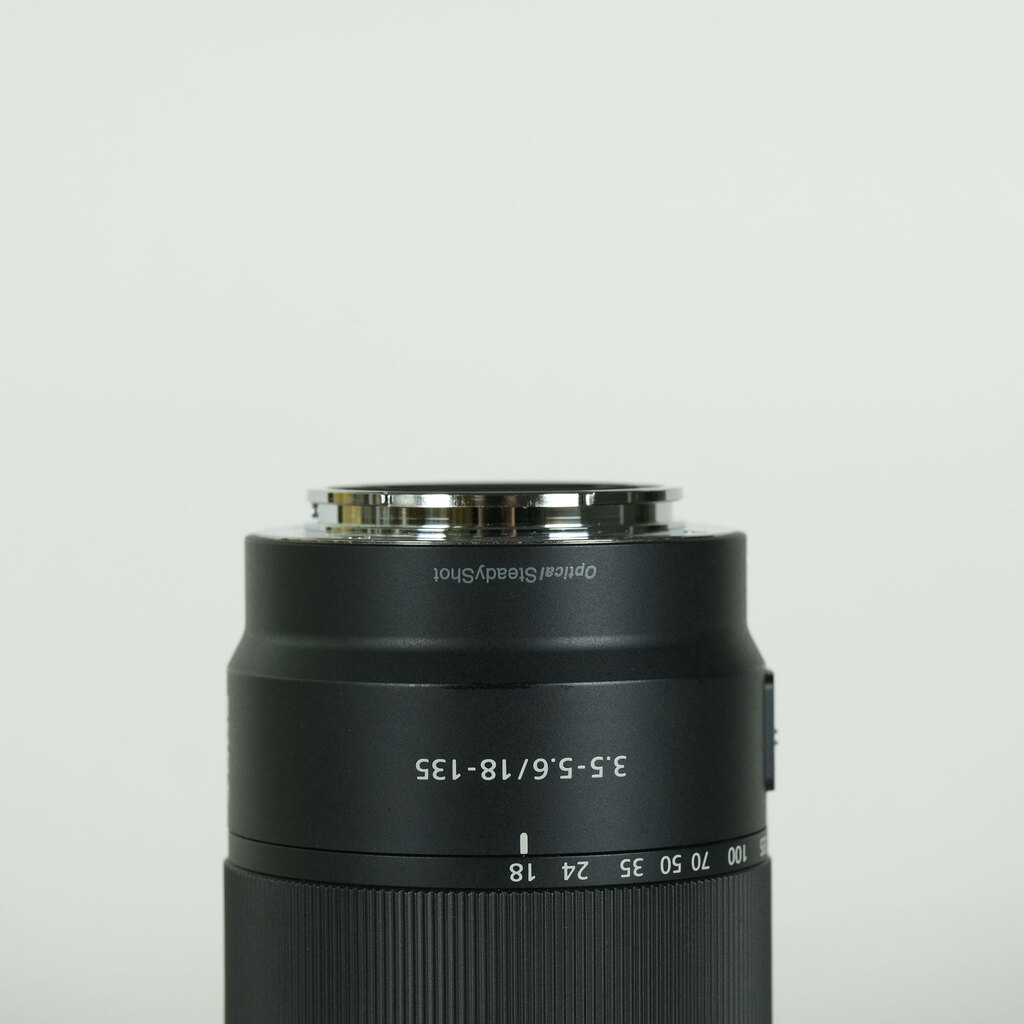 SONY E 18-135mm F3.5-5.6 OSS SEL18135の出品 | ONE SCENE（ワンシーン）