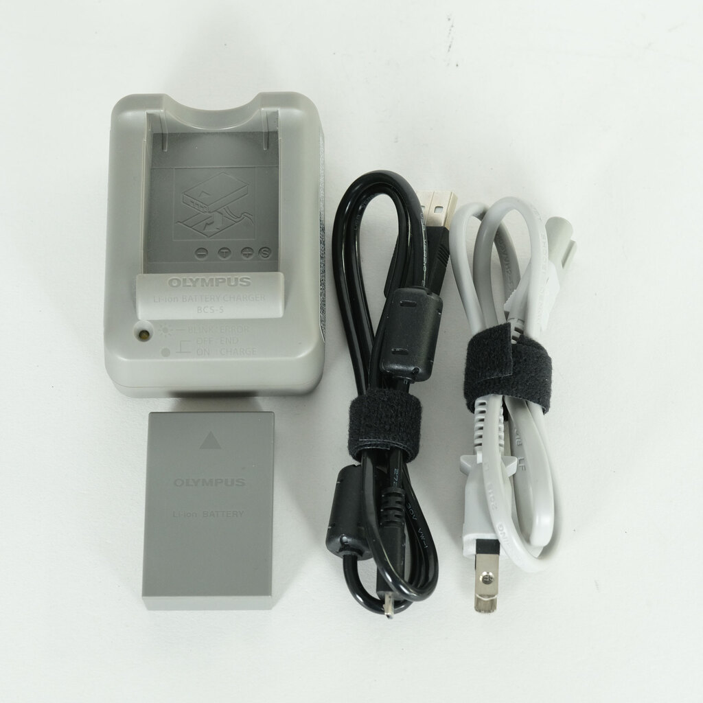 OLYMPUS OM-D E-M10 Mark III