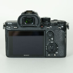 SONY α7 III(ILCE-7M3) SONY α7 III(ILCE-7M3)